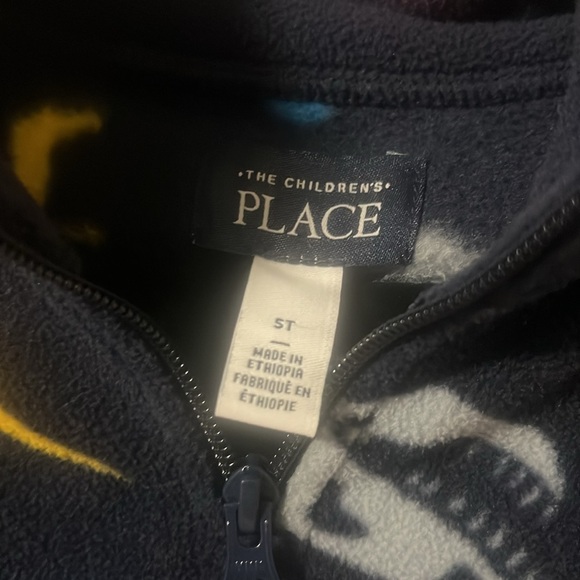 The children’s place toddler boy 5T navy fleece dino 1/4 zip pullover, like new - Picture 2 of 4